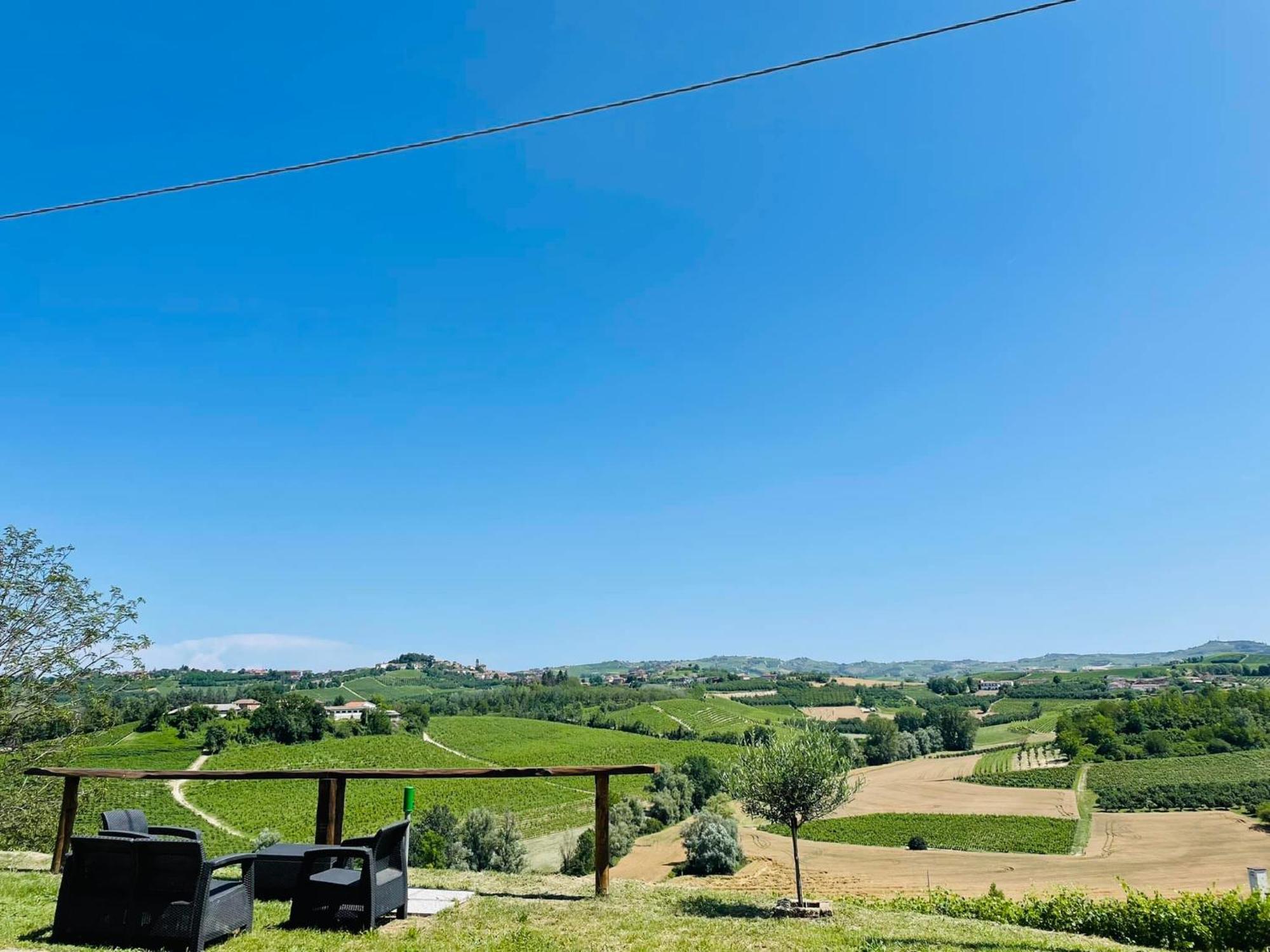 Locazione Turistica Cascina Pela Daire Castagnole delle Lanze Dış mekan fotoğraf